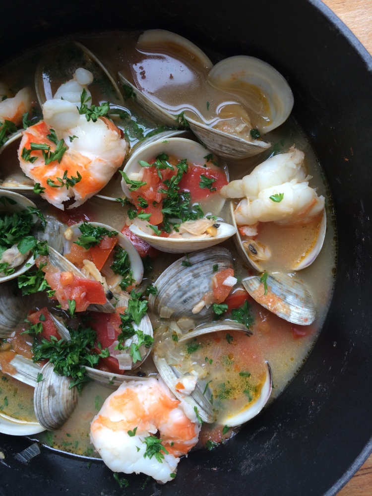 Steamed Clams and Shrimp in Beer Broth
